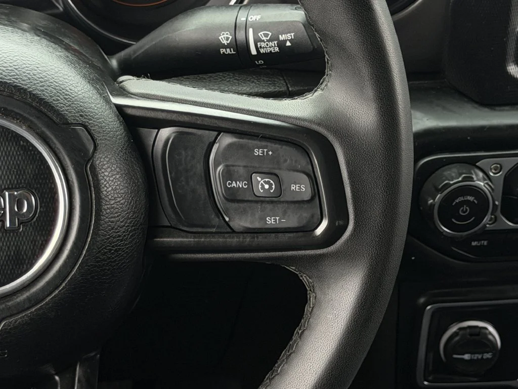 Used 2023 Silver Jeep Sport S image 16
