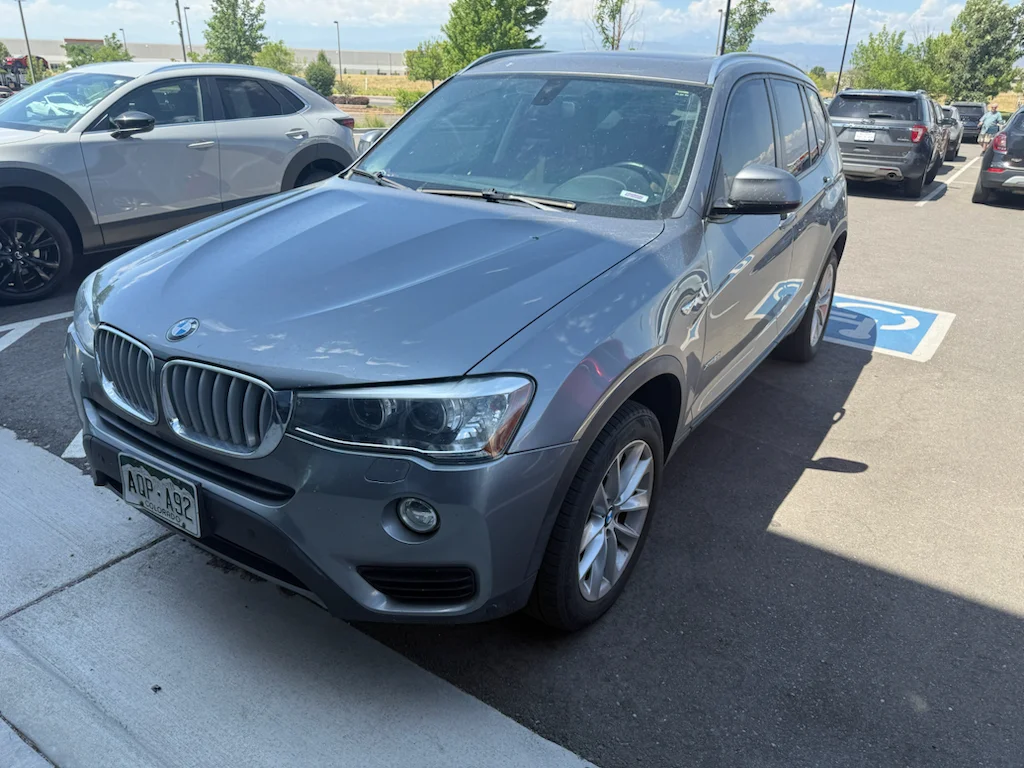 Used 2017  BMW xDrive28i image 1