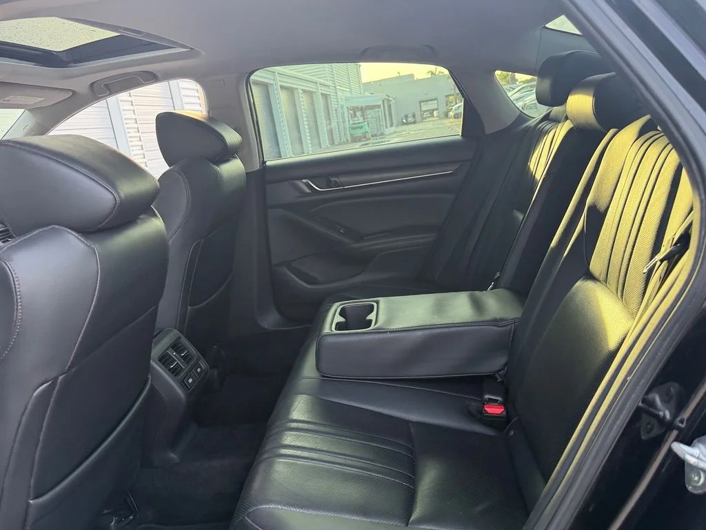Used 2022 Black Honda Touring image 12