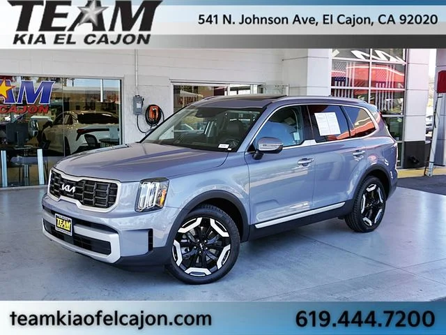Used 2023 Silver Kia S FWD image 1