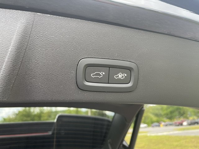 Used 2024 Black Volvo  image 14