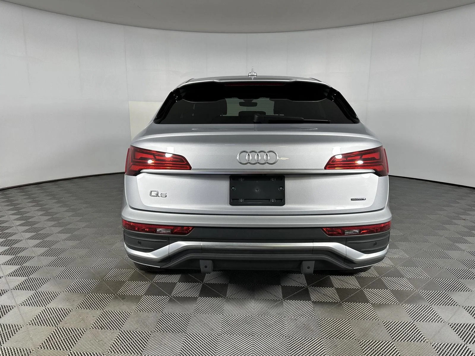 Used 2022 Florett Silver Metallic Audi S line Prestige image 25