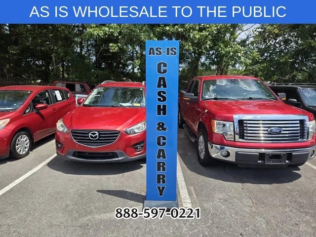 Used 2018 Ingot Silver FORD SE image 12
