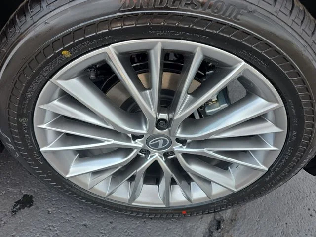 New 2026 Nori Green Pearl Lexus PREMIUM image 32