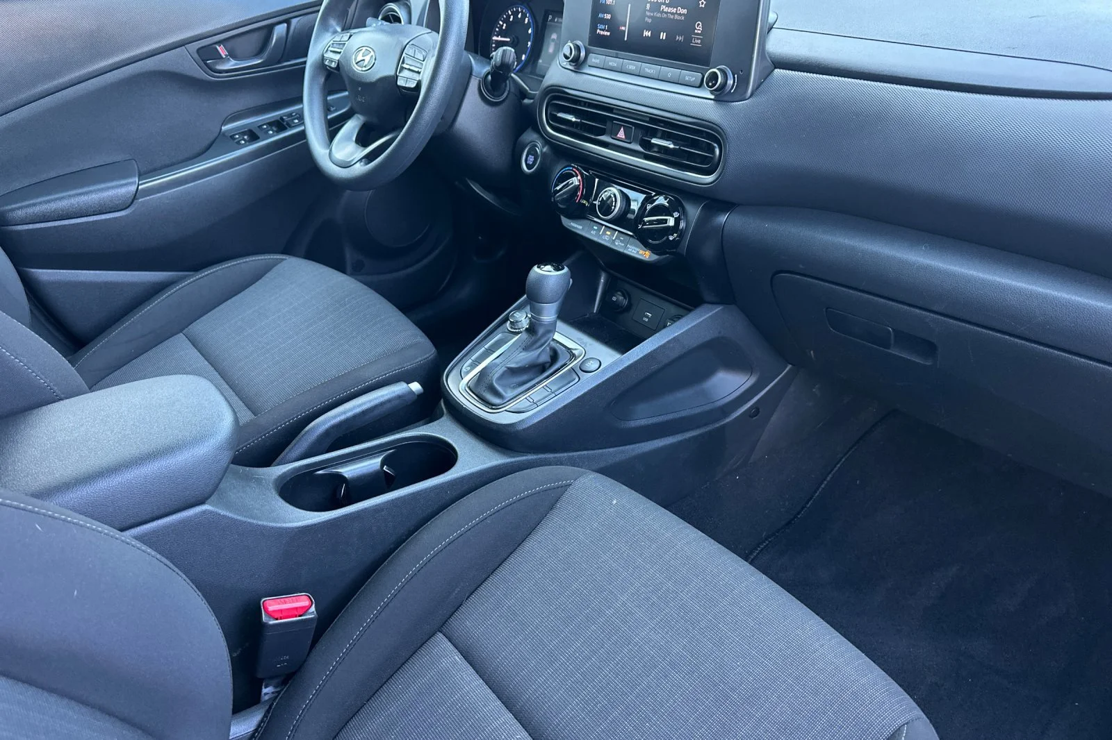 Used 2023 Teal Isle Hyundai SEL image 16
