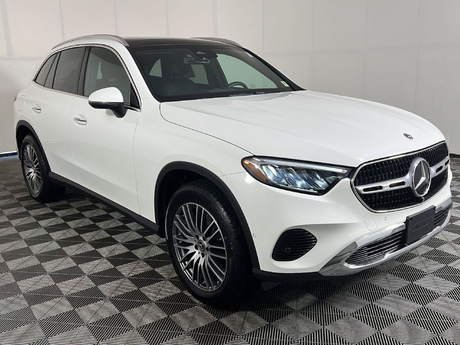 New 2026 Polar White Mercedes-Benz GLC 300 image 73