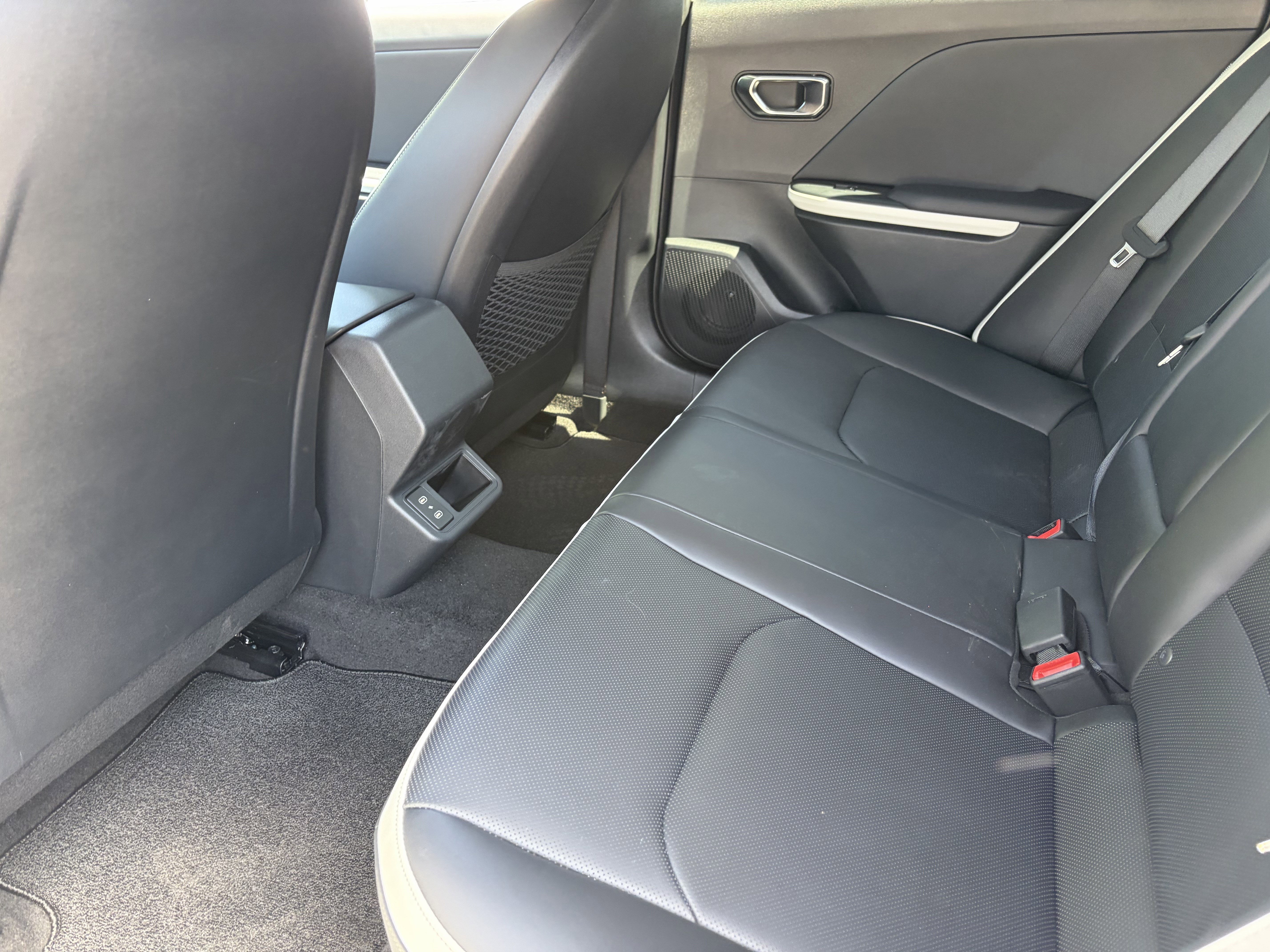 New 2026 Snow White Pearl Kia GT-Line image 15