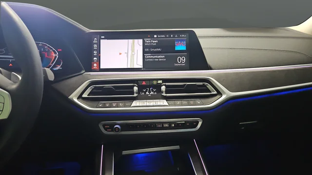 Used 2022 Dark Graphite BMW xDrive40i image 13