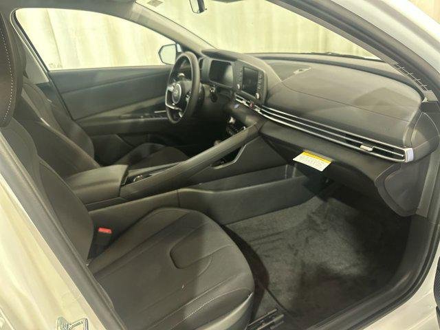 2026 Hyundai Elantra Blue - Photo 14