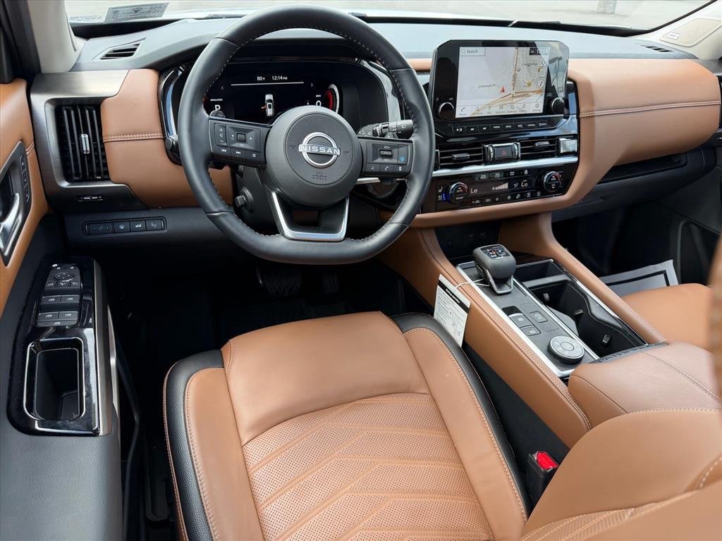 Used 2025 Everest White Pearl Tricoat Nissan Platinum image 9