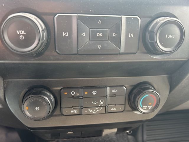 Used 2020 White Ford XL image 18