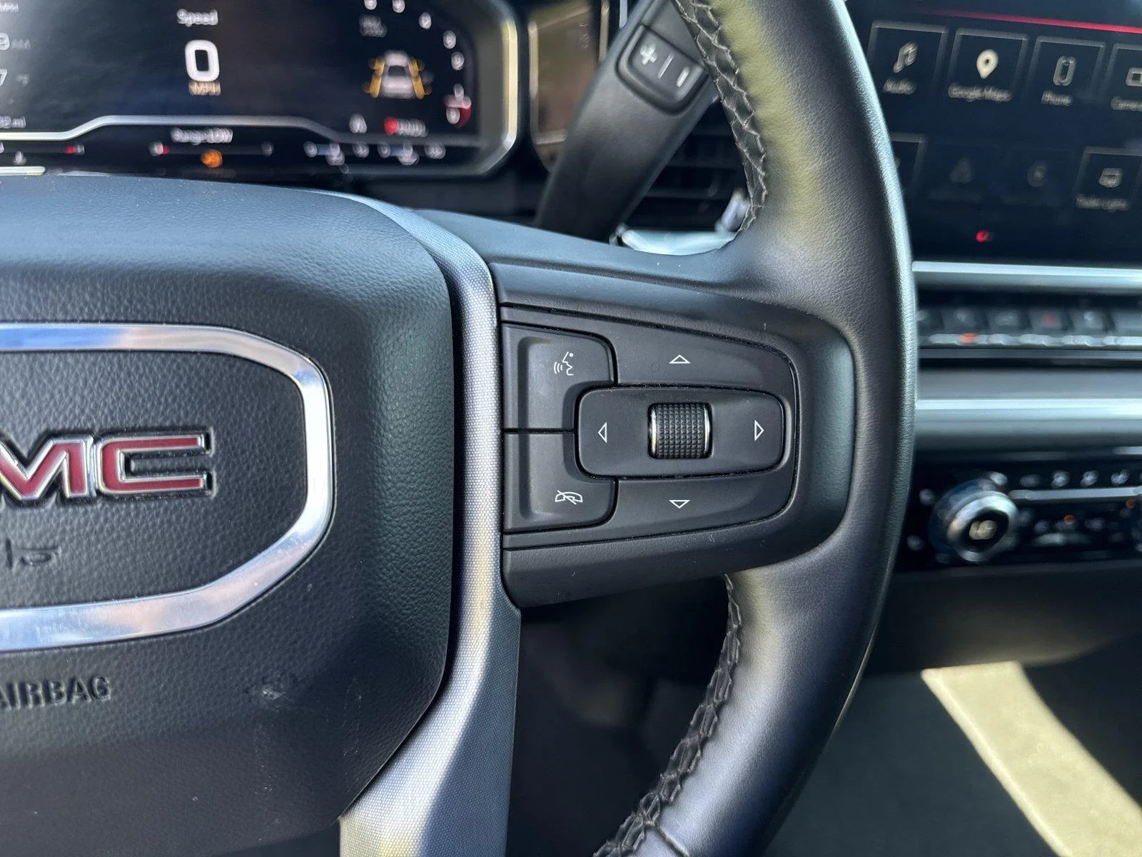 Used 2025 Sterling Metallic GMC SLT image 18