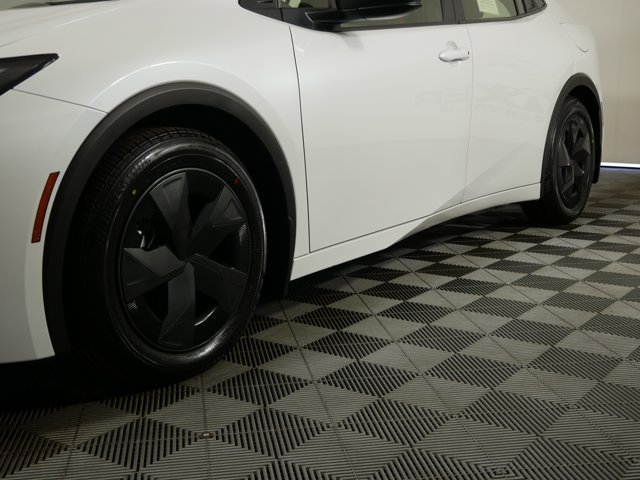 Certified Used 2026 Wind Chill Pearl Toyota SE image 2