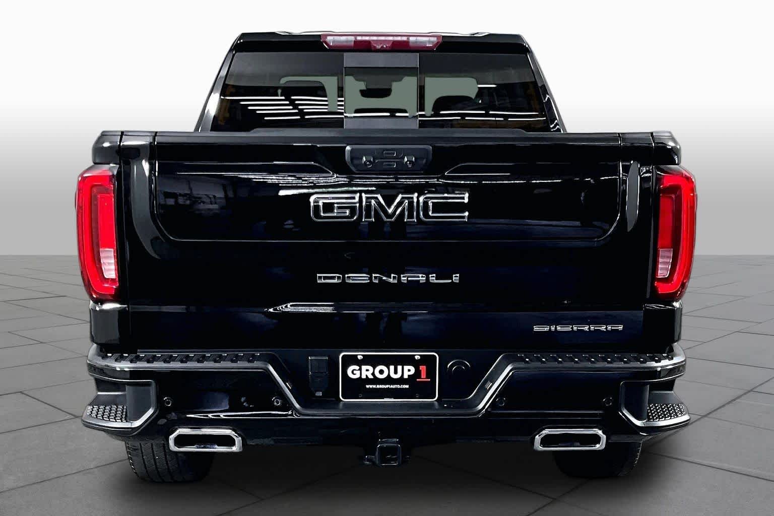 Used 2024 Onyx Black GMC Denali image 5