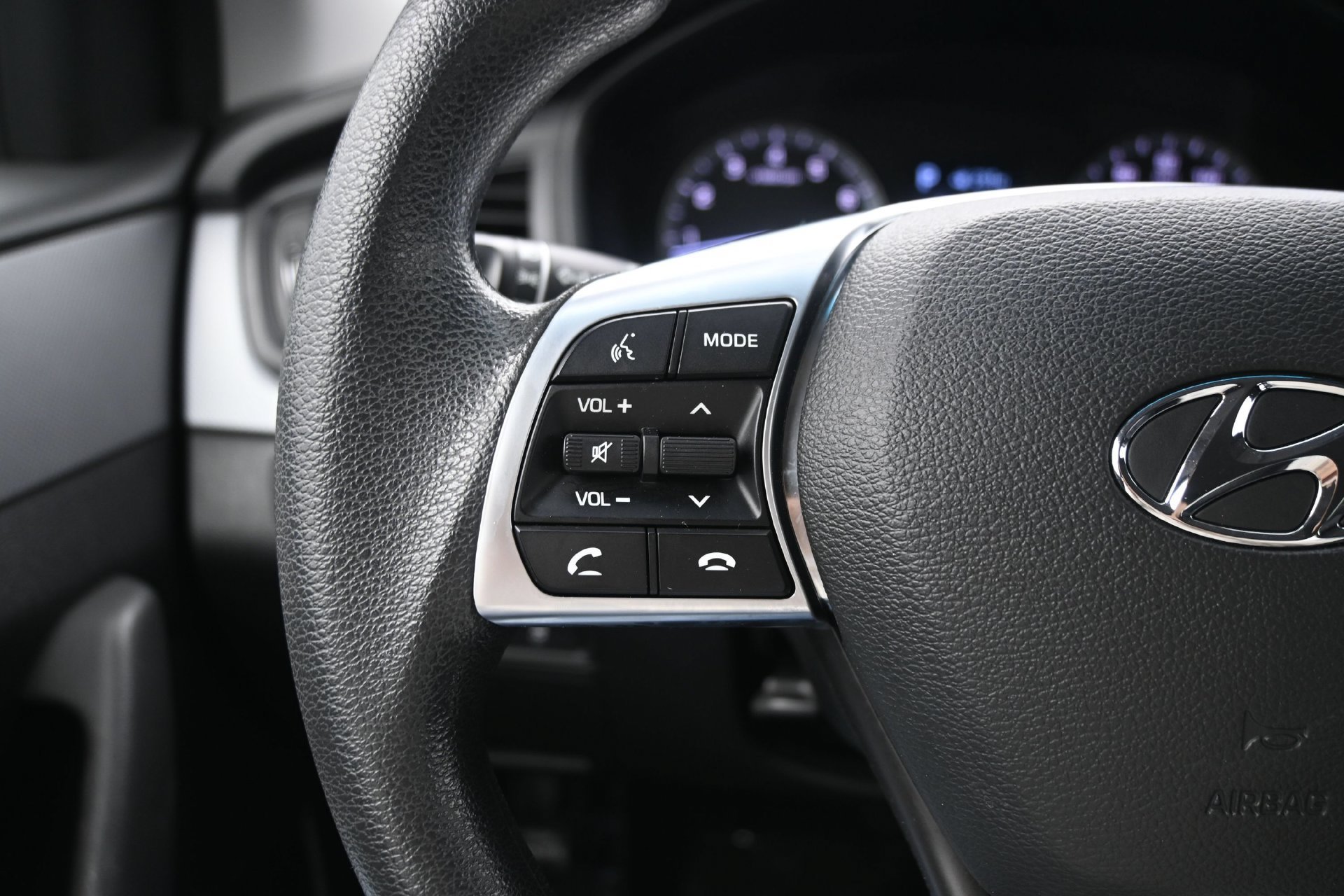 Used 2019 Phantom Black Hyundai SE 2.4L image 19