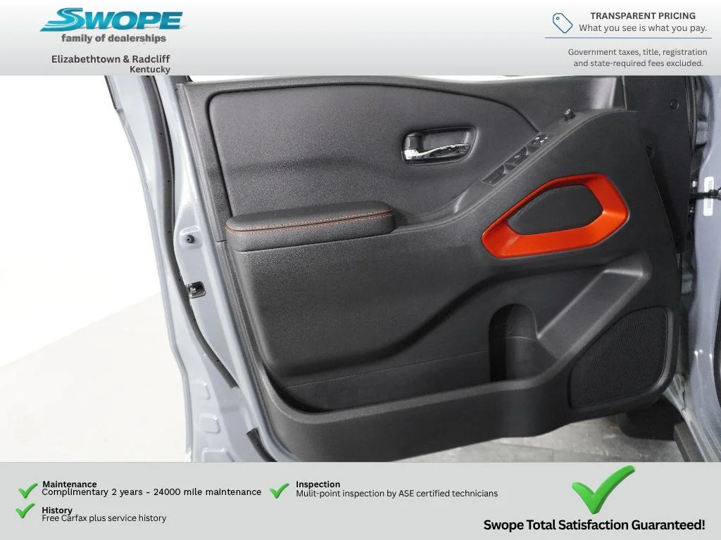 Used 2025 Boulder Gray Pearl Nissan PRO-4X image 14