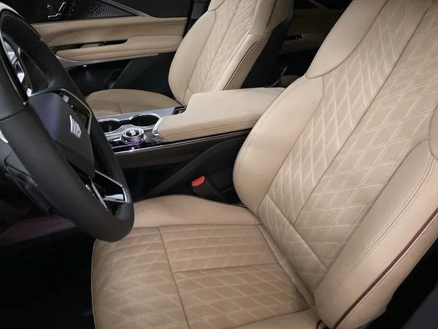 2025 Cadillac LYRIQ Luxury 3 - Photo 16