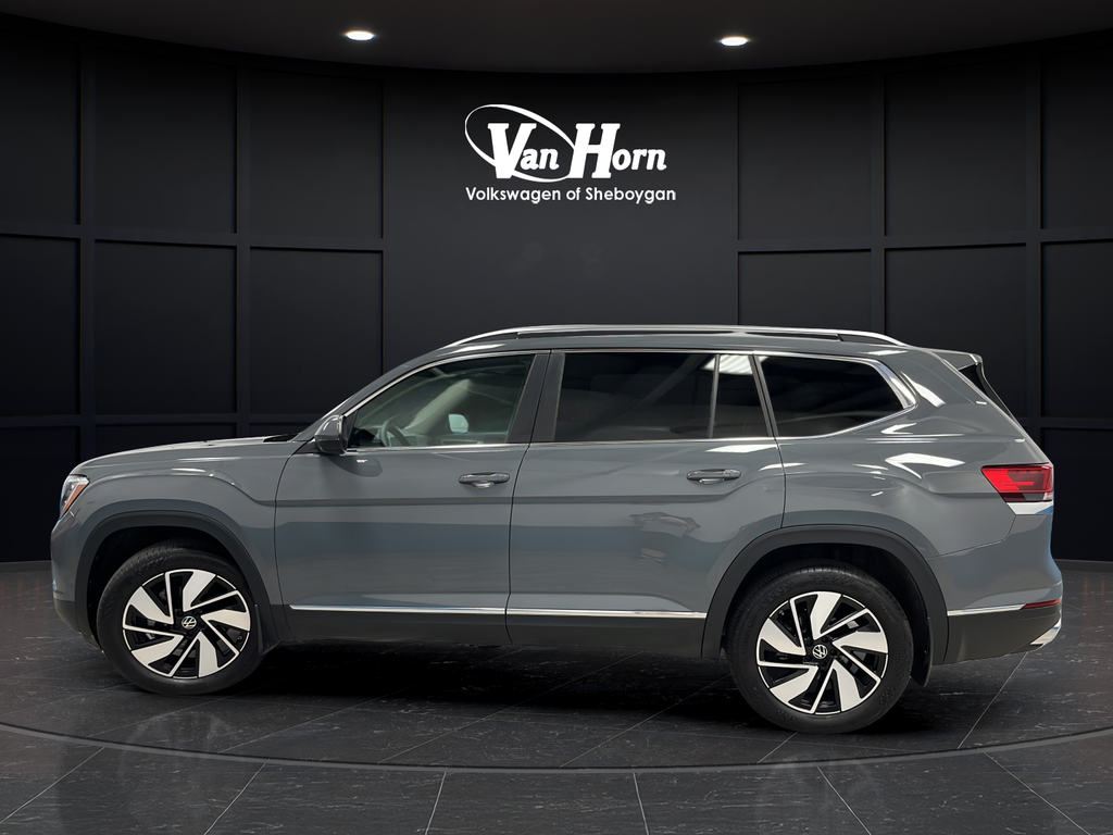 Used 2025 Gray Volkswagen 2.0T SEL image 4