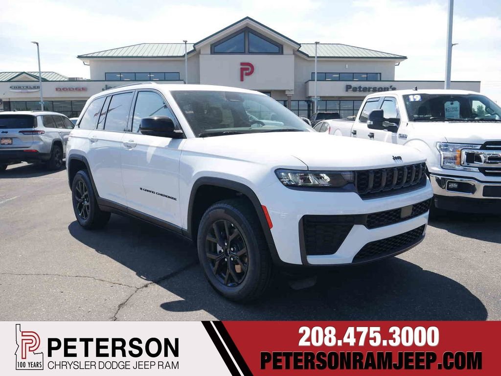 New 2026 Bright White Clear-Coat Exterior Paint Jeep Laredo image 1