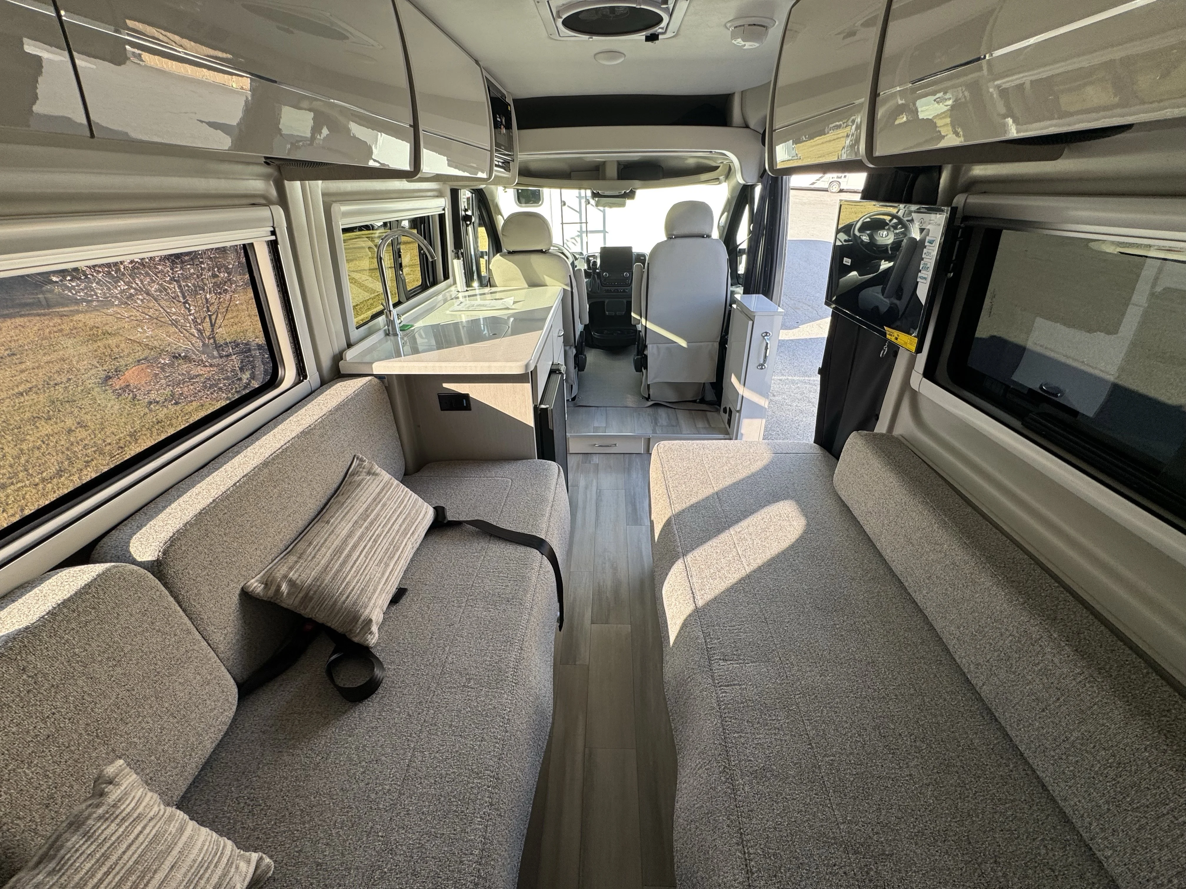 2025 RAM ProMaster Window Van Base - Photo 20