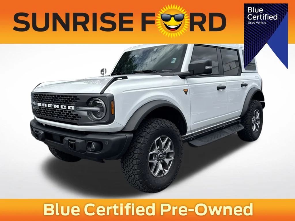 Used 2025 Oxford White Ford Badlands image 1