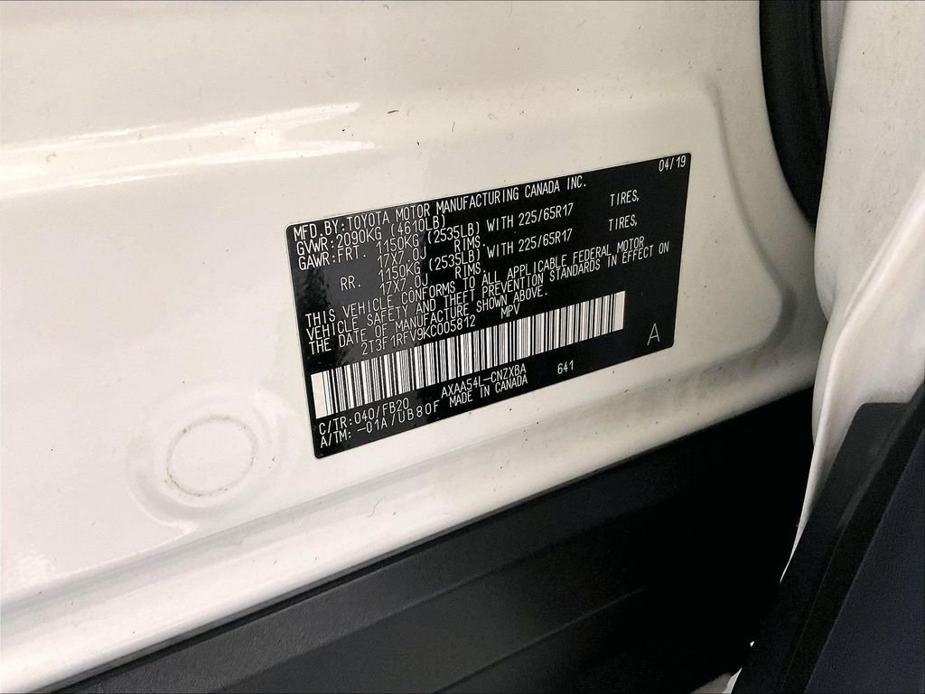 Used 2019 White Toyota LE image 34