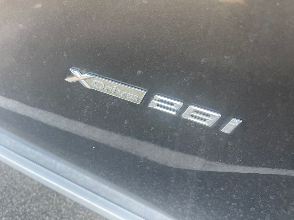 Used 2016 Green BMW xDrive28i image 6
