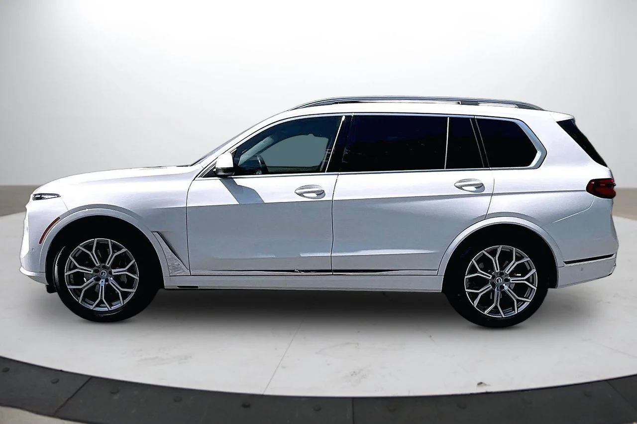 Certified Used 2023 White BMW xDrive40i image 5