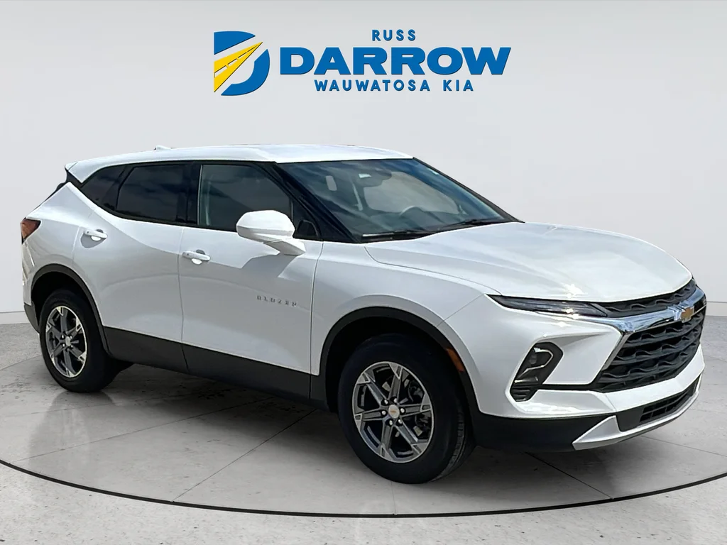 Used 2023 White Chevrolet LT image 7
