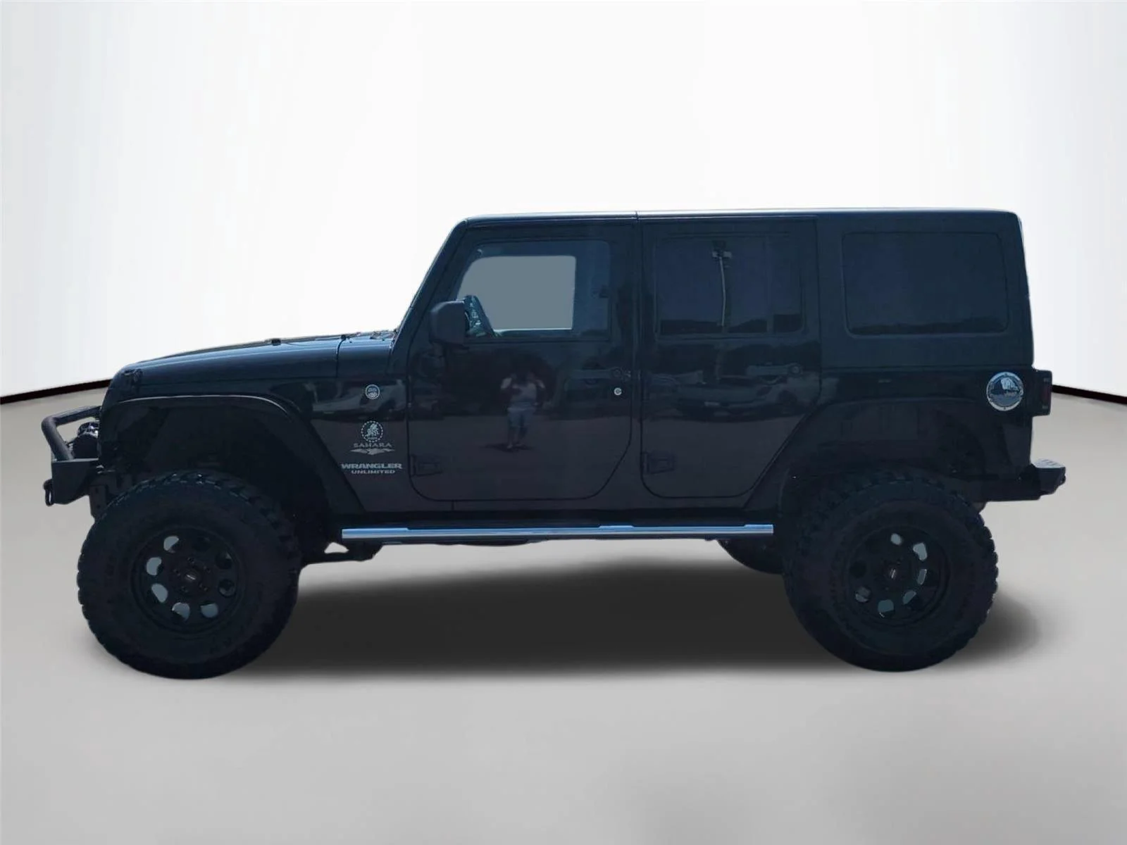 Used 2012 Black Jeep Sahara image 2