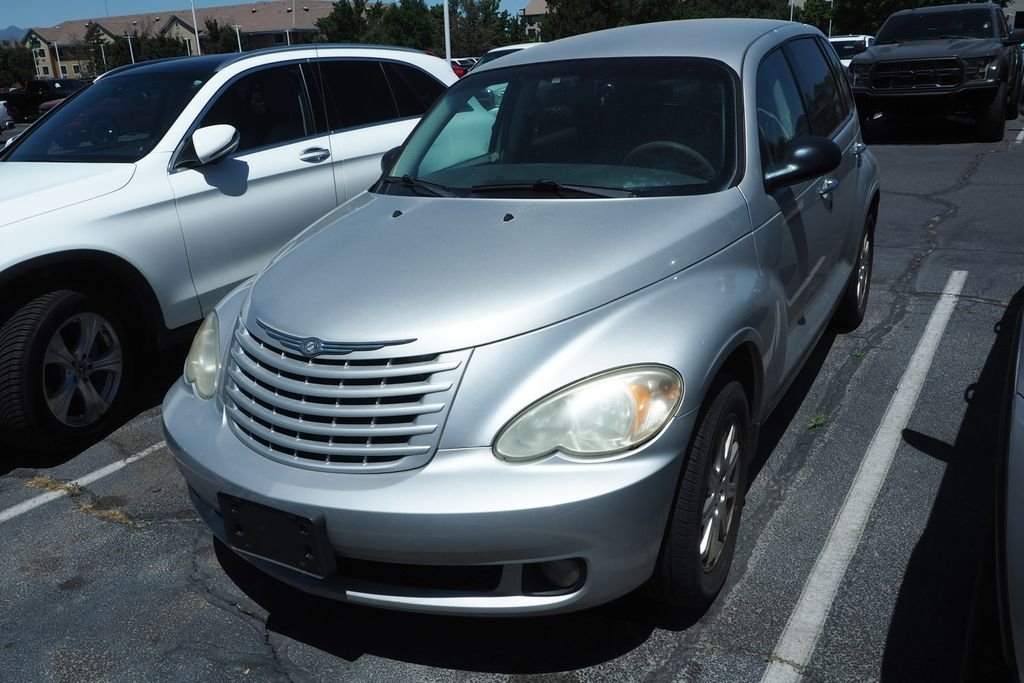 Used 2008 Silver Chrysler Touring image 2