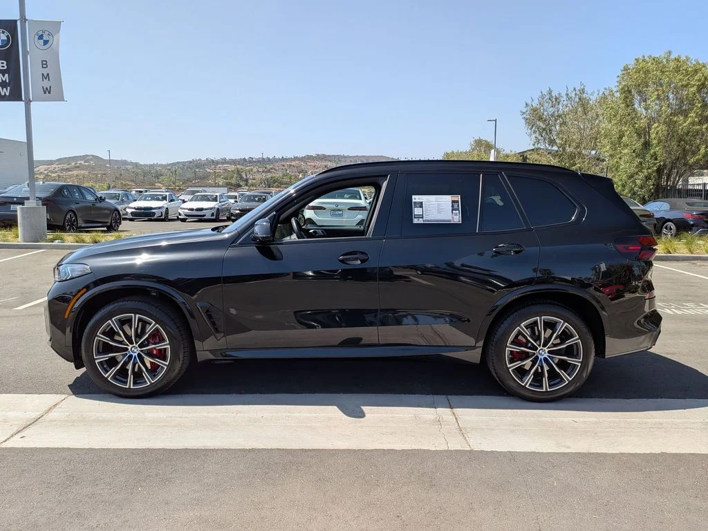 Used 2024 Black BMW sDrive40i image 5