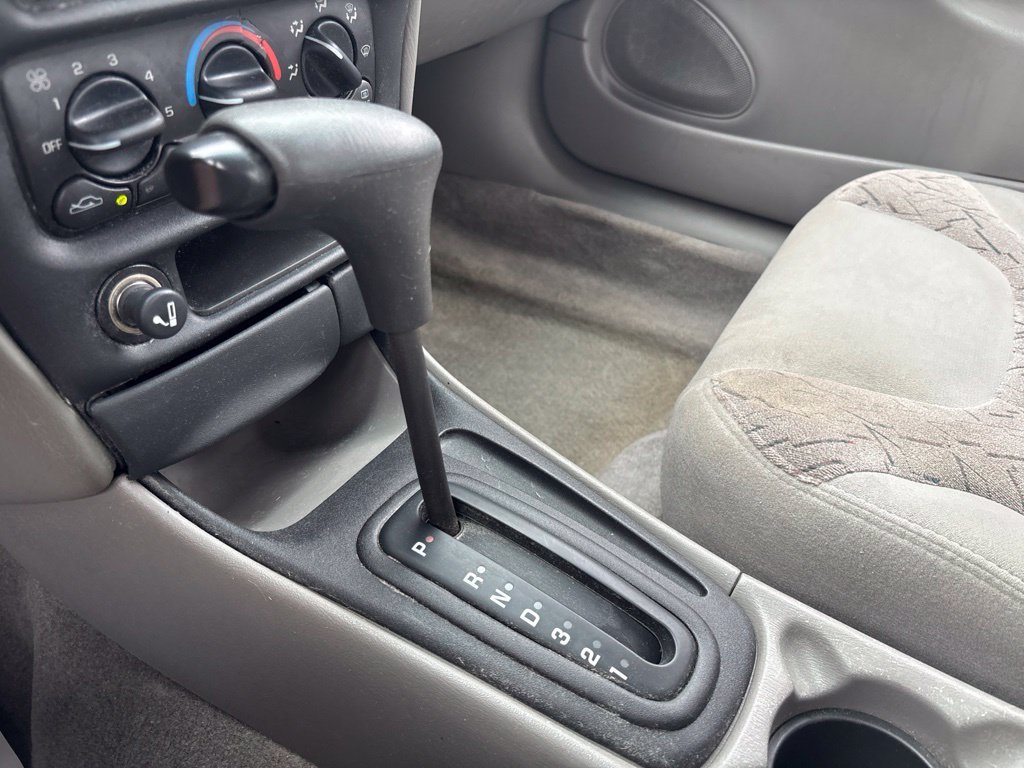 Used 2003 Silver Chevrolet LS image 25