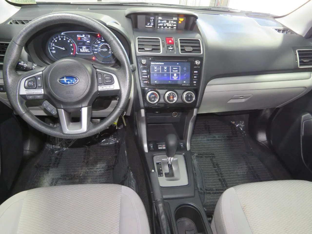 Used 2018 Quartz Blue Pearl Subaru 2.5i Premium image 11