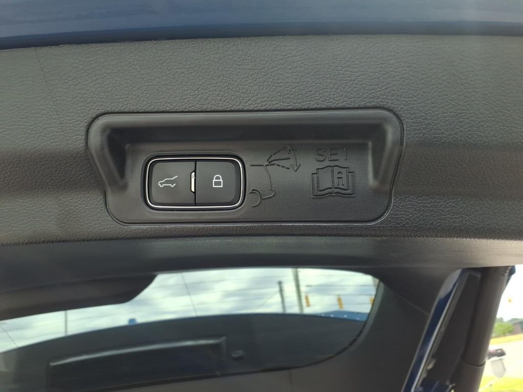 Used 2020 Blue Metallic Ford Limited image 28