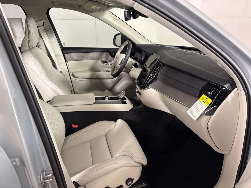 New 2026 Vapour Grey Volvo Ultra image 15