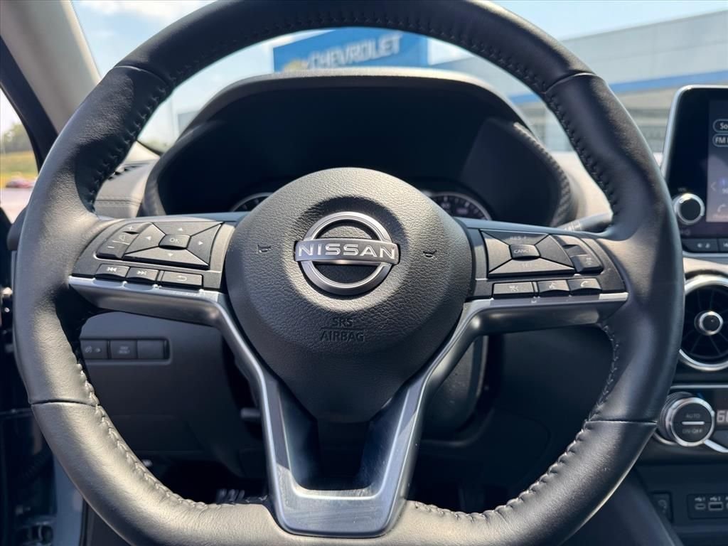Used 2025 Gray Nissan SV image 15