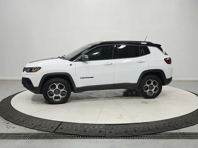 Used 2022 White Jeep Trailhawk image 4