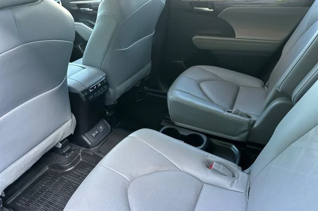 Used 2023 Silver Toyota Platinum image 15