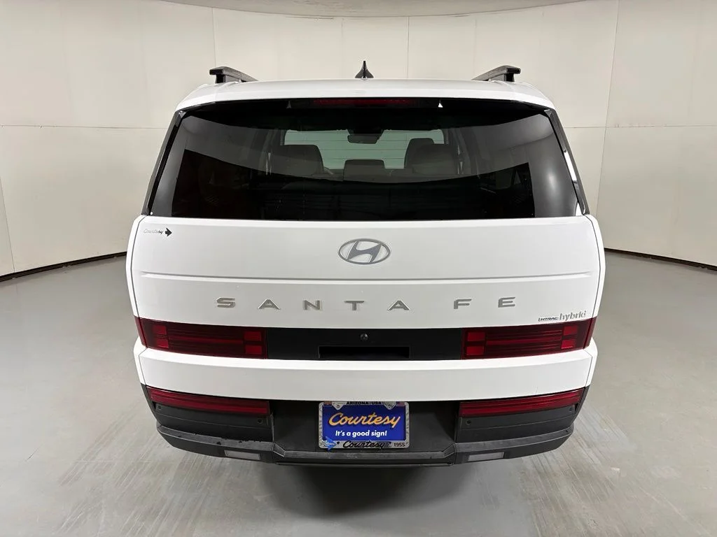 Used 2025 White Hyundai SEL image 7