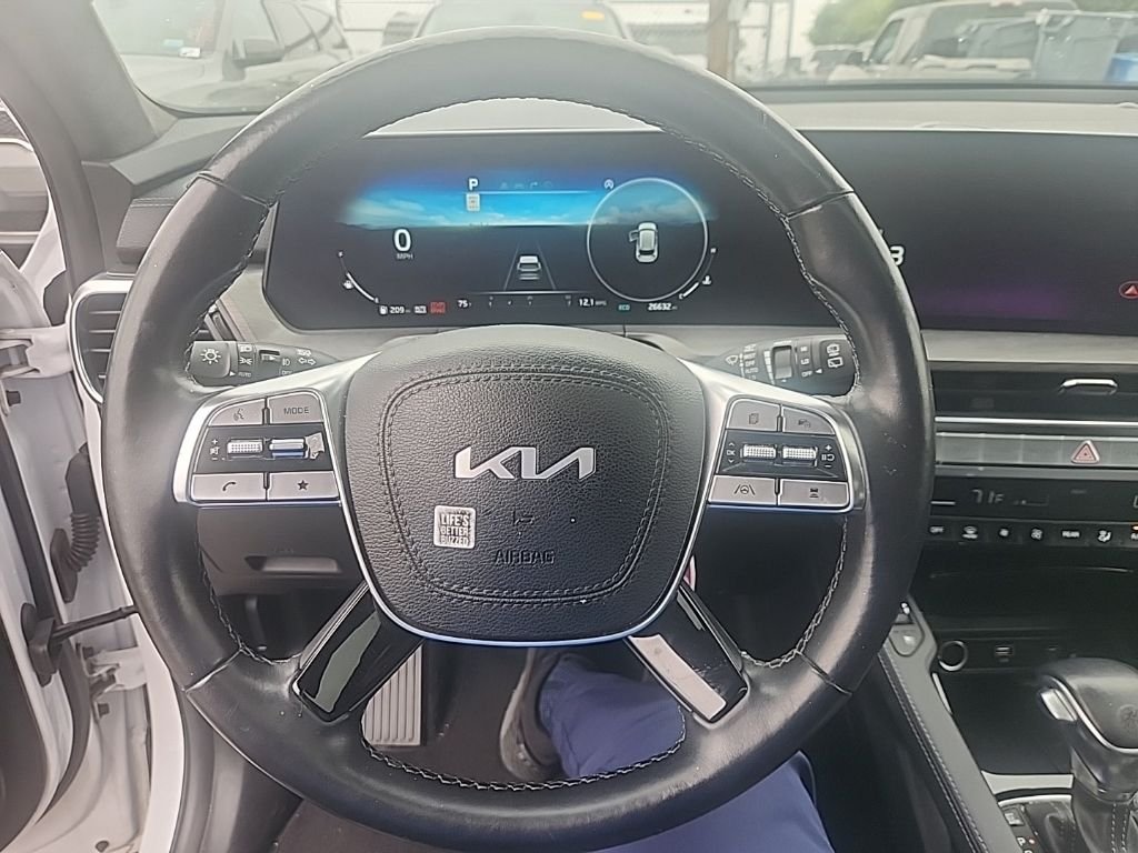 Used 2023 White Kia SX-Prestige X-Line image 22