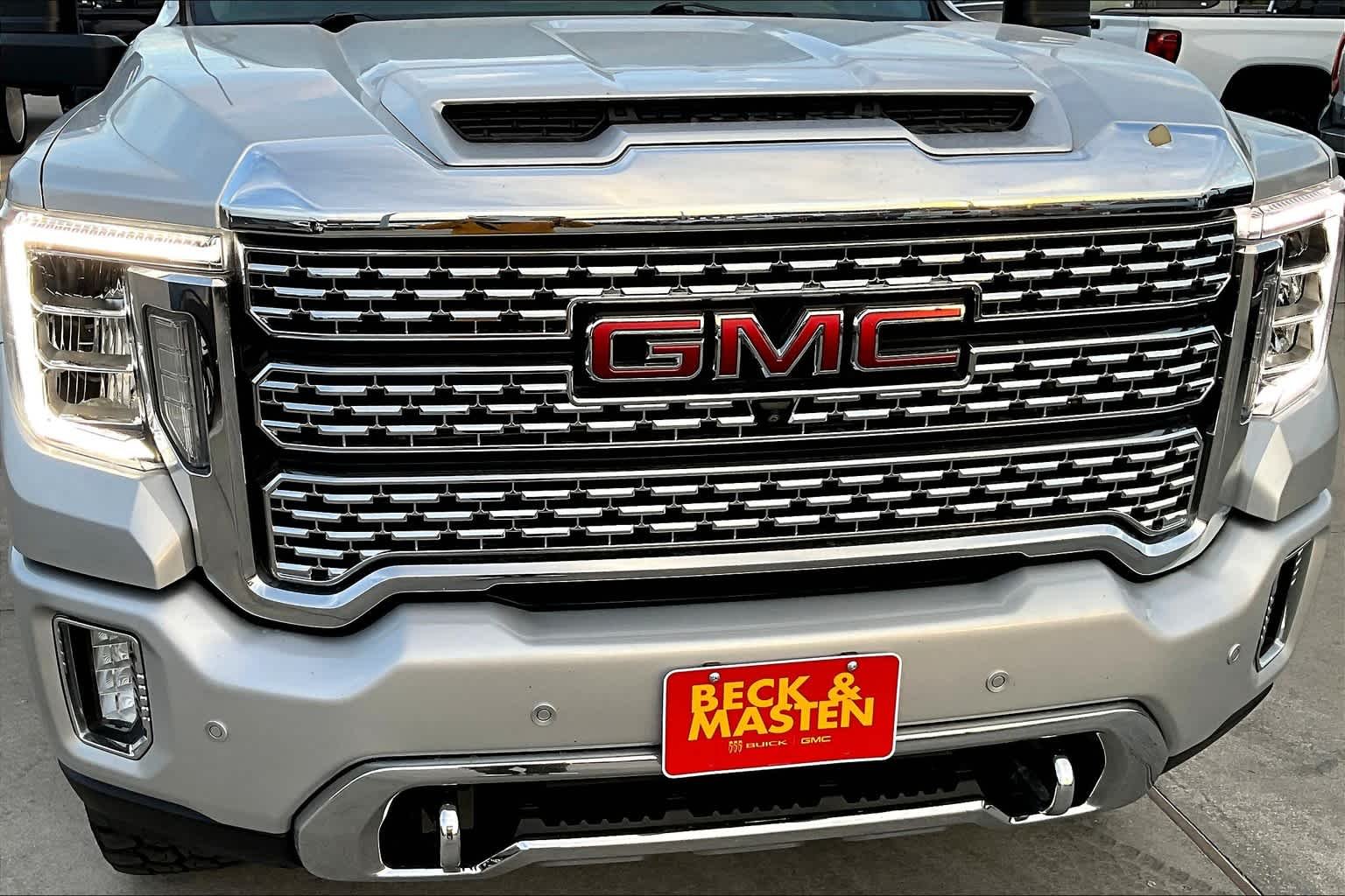 Used 2022 Quicksilver Metallic GMC Denali image 28