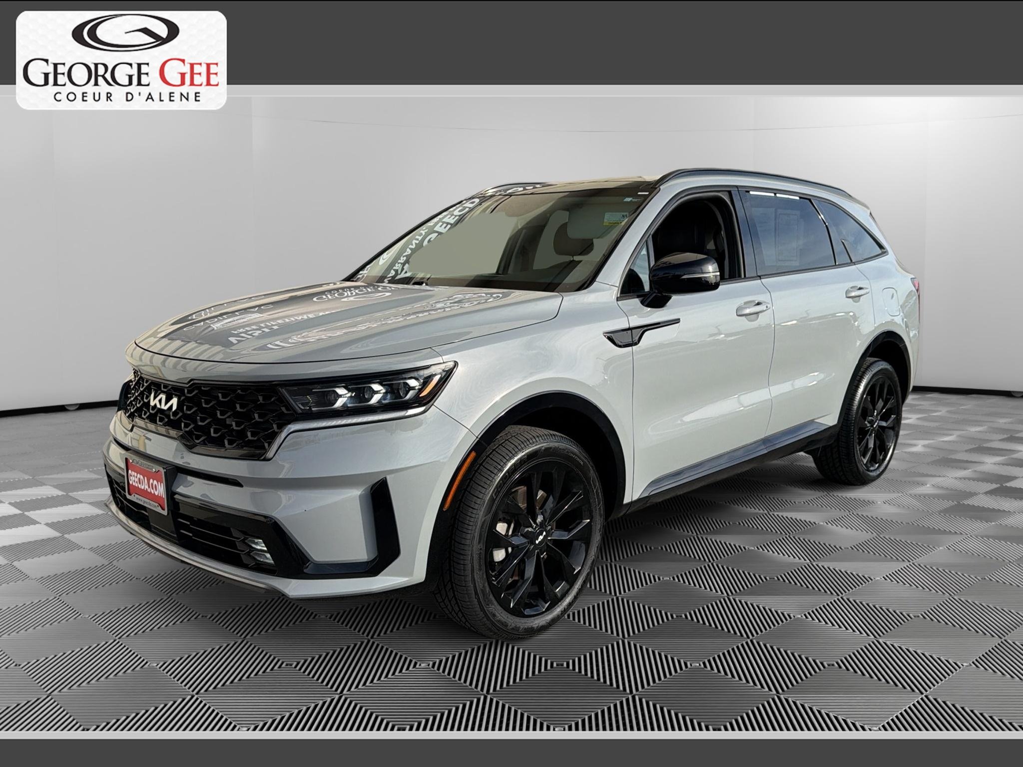 Certified Used 2023 Wolf Gray Kia SX image 1