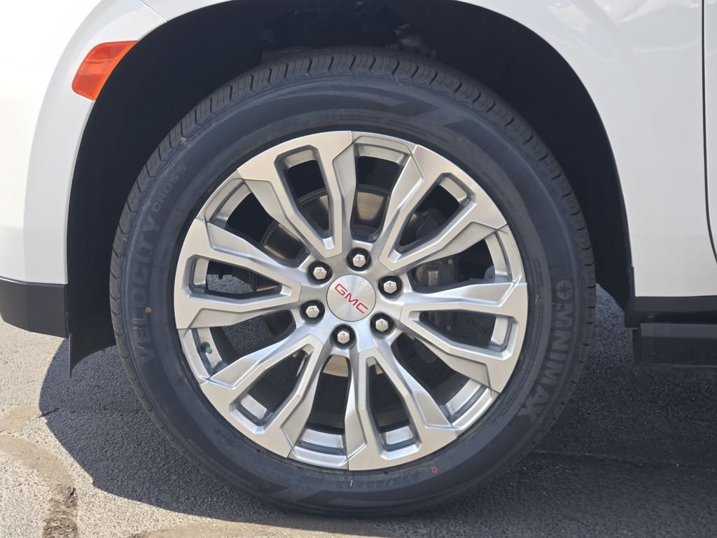 Used 2024 White GMC Denali image 13