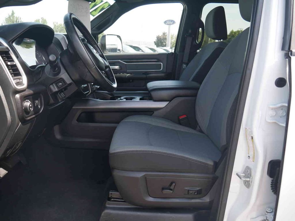 Used 2022 White Ram Big Horn image 32