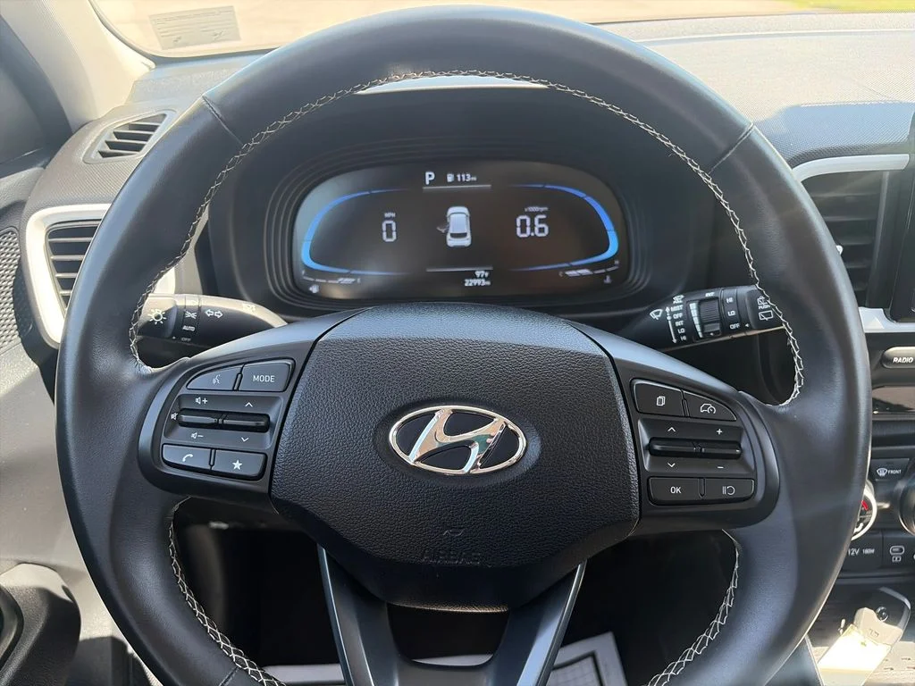 Used 2025 White Hyundai Limited image 15
