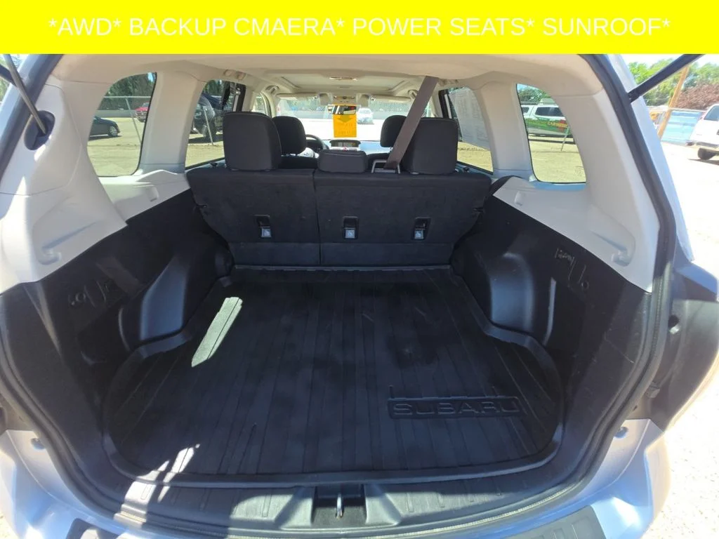 Used 2018 Silver Subaru 2.5i Premium image 12