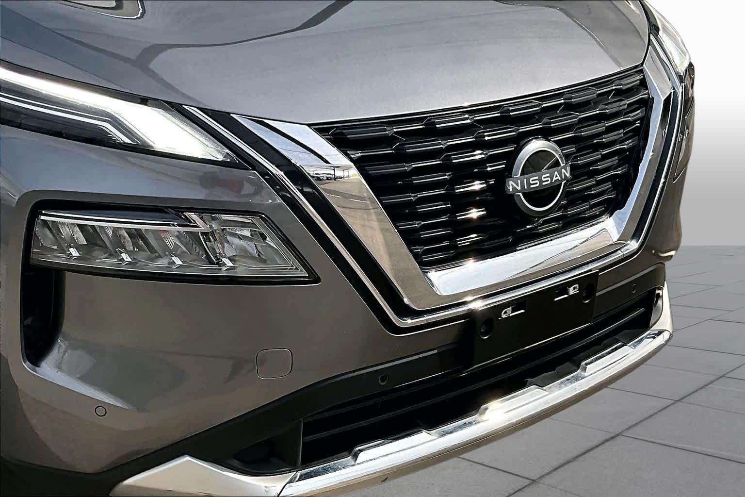 Used 2023 Gun Metallic Nissan Platinum image 30