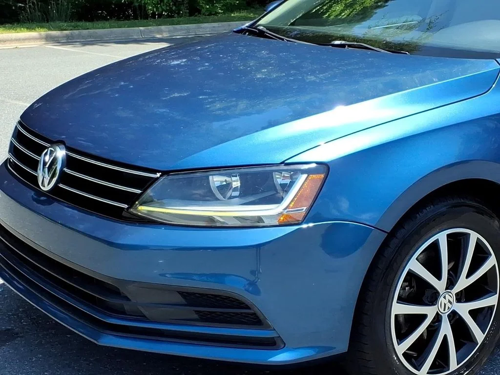 Certified Used 2017 Blue Volkswagen 1.4T SE image 26