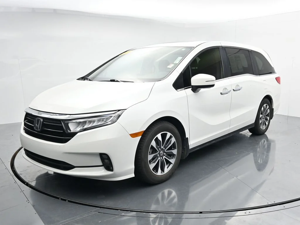 Used 2022  Honda EX-L image 3